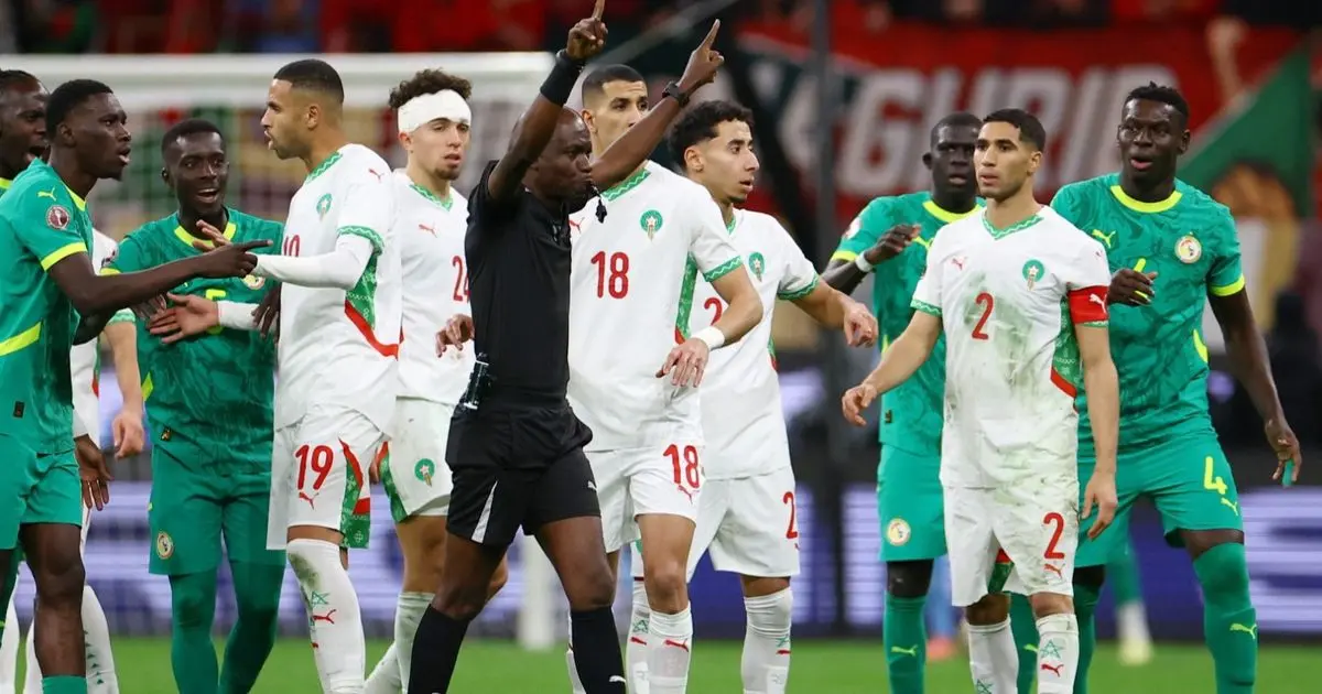 جدل التحكيم في نهائي كأس أمم إفريقيا.. بين القانون والواقعية