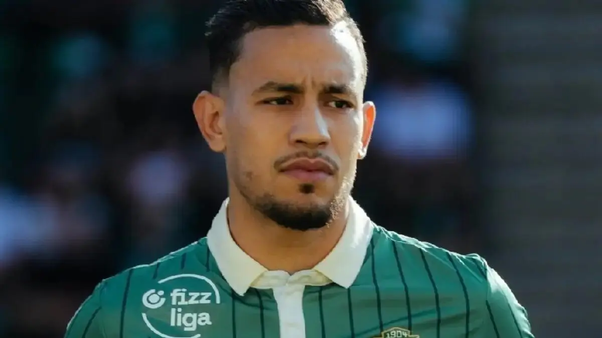 حقيقة مفاوضات الأهلي لضم الجزائري أحمد نذير بن بوعلي من الدوري المجري
