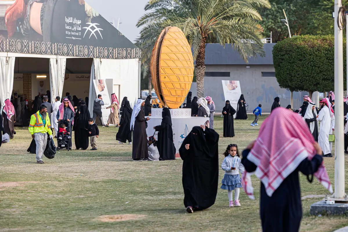 ما سر الإقبال الواسع على مهرجان الكليجا الـ 17 ببريدة؟