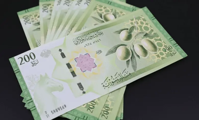 الليرة السورية تسجل استقرارا مع ارتفاع أسعار الذهب