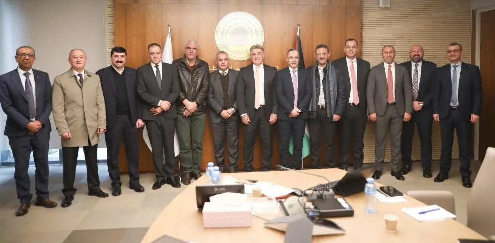 فلسطين.. تداول 5.7 مليون شيك بـ 20 مليار دولار خلال 2025