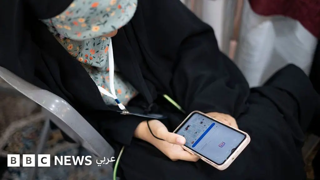 قرار مصري جديد يغضب المصريين في الخارج.. ما القصة؟ - BBC News عربي