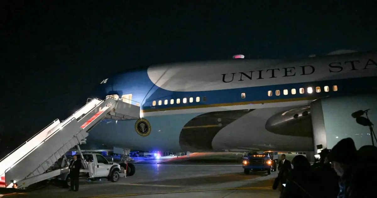 عطل يُجبر طائرة ترامب على العودة قبل التوجه لدافوس