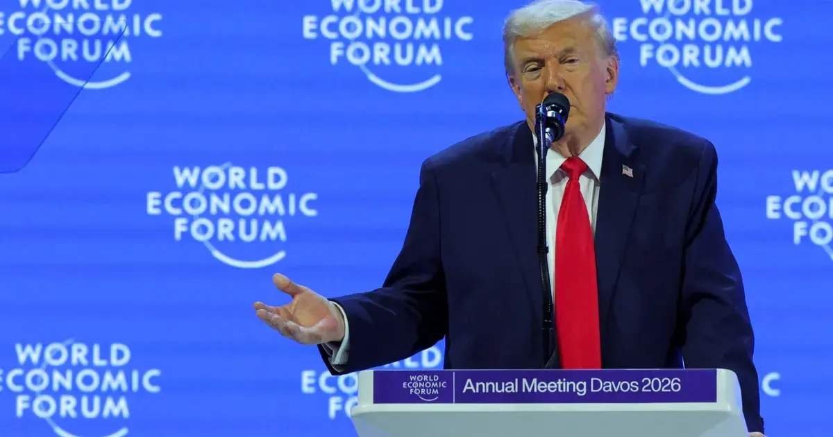 ترمب يهاجم الجميع: لا ينبغي أن استخدم القوة للاستحواذ على جرينلاند