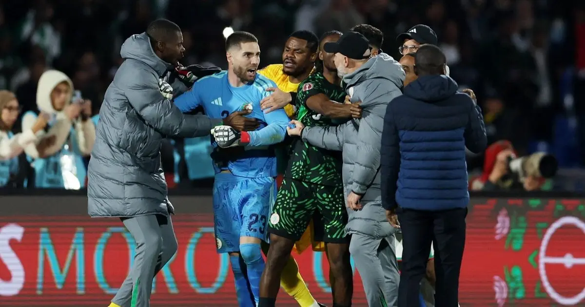 الاتحاد الإفريقي يعاقب زيدان وبلغالي ويُغرم الجزائر 100 ألف دولار
