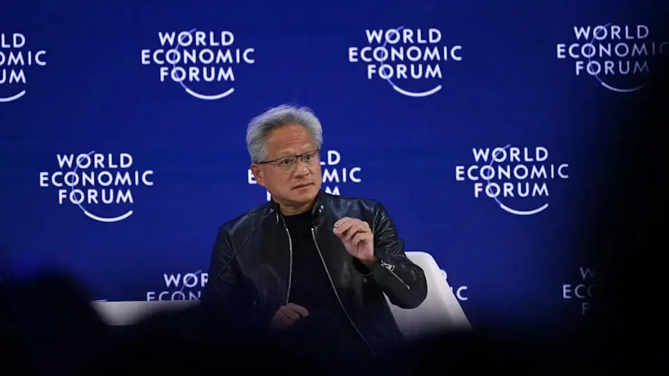 خارطة طريق دافوس.. «جنسن هوانج» يعلن عصر النهضة الكبرى لمراكز البيانات