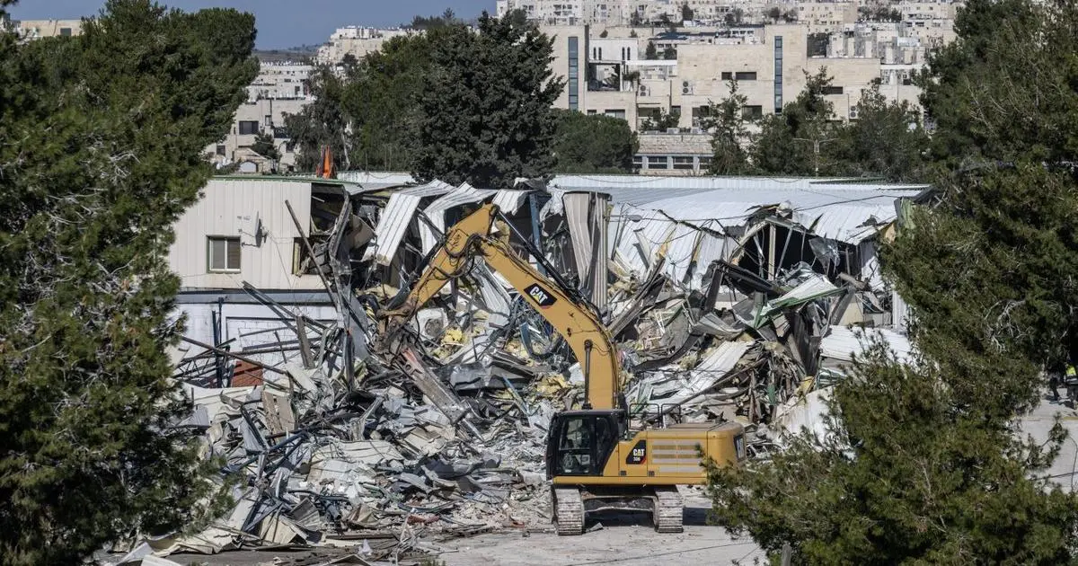 استهداف الاحتلال لـ"الأونروا" في القدس.. خطوة تتجاوز الهدم