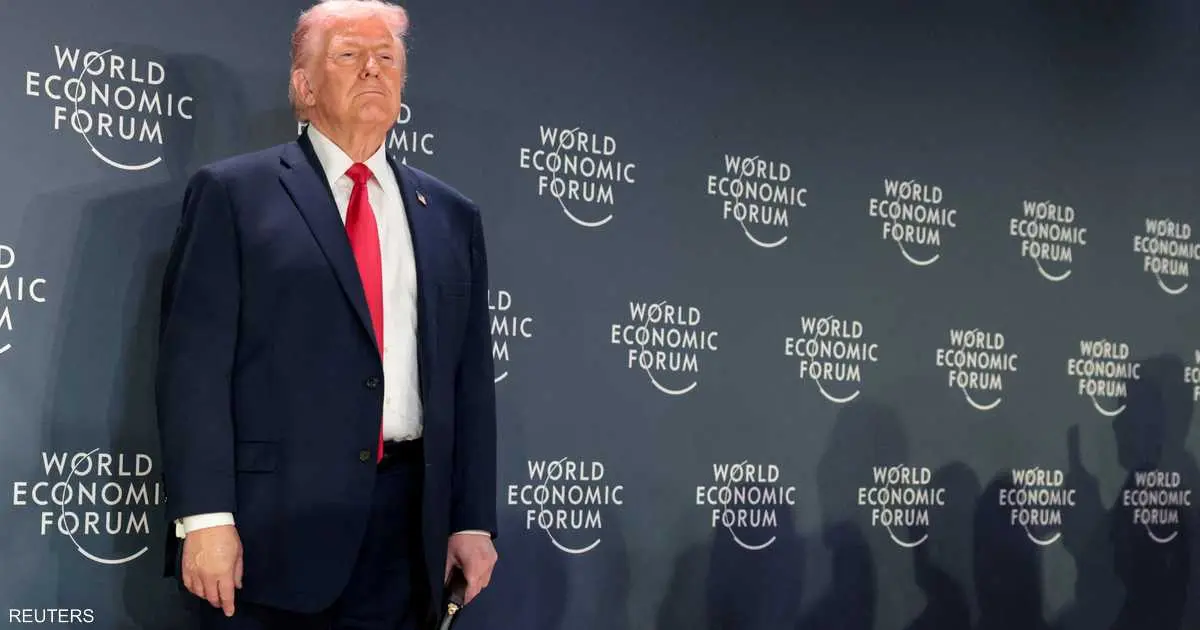 ترامب يطالب الكونغرس بوضع حد أقصى لفوائد بطاقات الائتمان