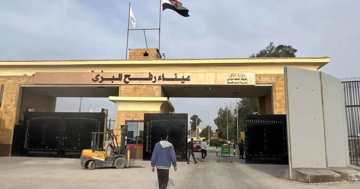 ملادينوف وشعث يعلنان فتح معبر رفح الأسبوع المقبل