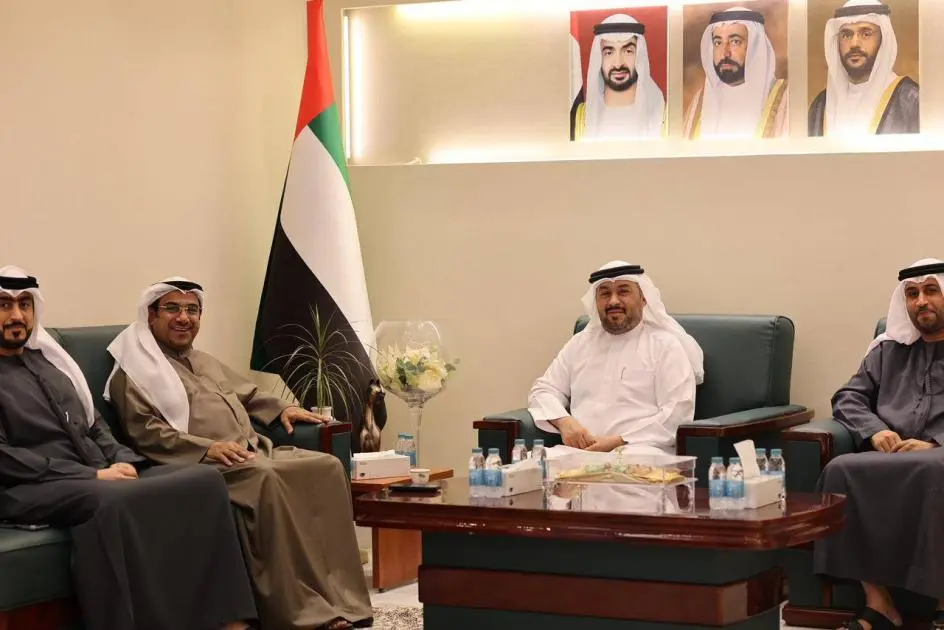 «غرفة الشارقة» وبلدية كلباء تبحثان دعم المنتج المحلي