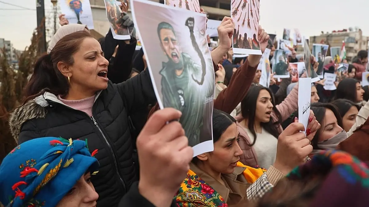 من شوارب الدروز إلى ظفائر الكرديات.. وقائع متكرّرة تكشف "ثقافة الإذلال" في سوريا