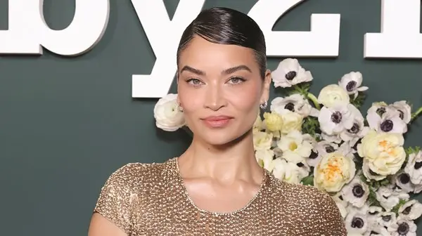 زهرة الخليج - إطلالة "اللا مكياج".. على طريقة شانينا شايك