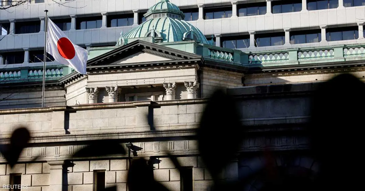 بنك اليابان يثبت الفائدة ويرفع توقعات النمو والتضخم