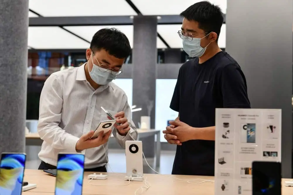 هل يشهد سوق الهواتف الذكية انتكاسة جديدة عام 2026؟