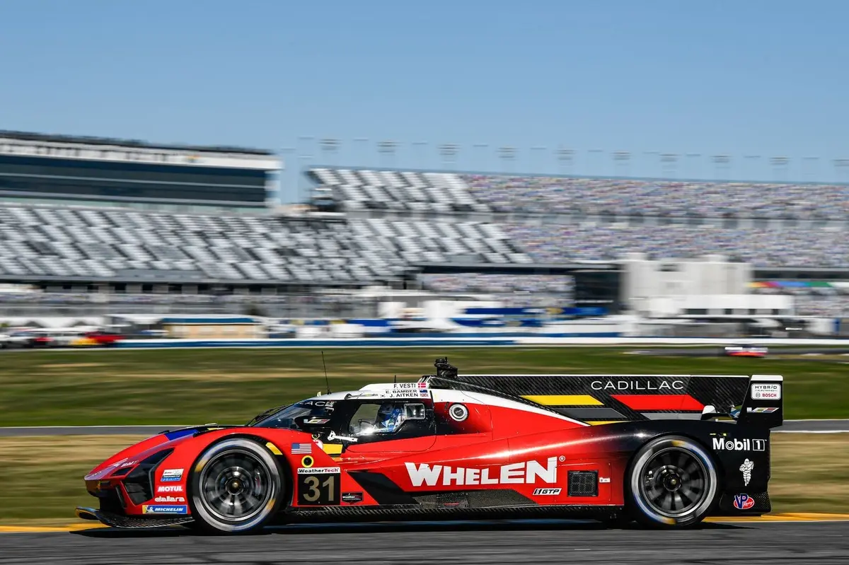 Cadillac edges Porsche in evening practice for Rolex 24