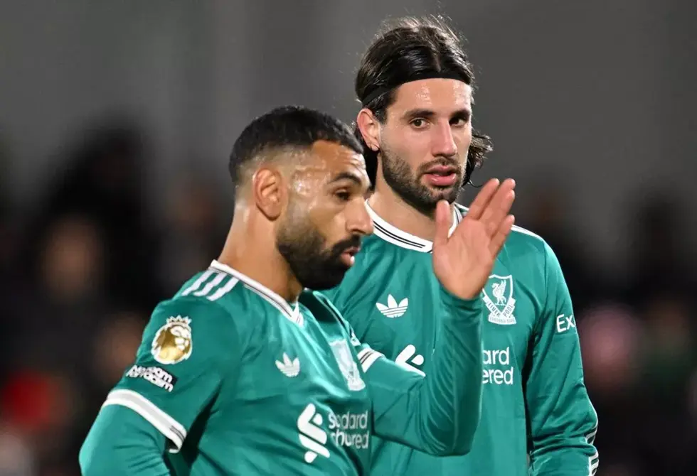 أسطورة ليفربول يشيد بـ"تمرد" سوبوسلاي على صلاح: أحببت تجاهله للنجم المصري في مباراة مارسيليا