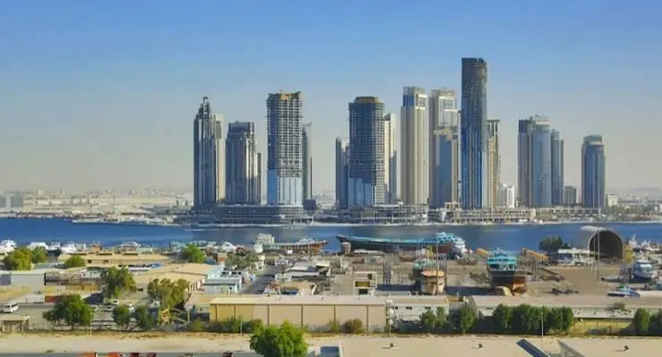 دبي.. بيع ورهن قطعتي أرض في الجداف بـ 932 مليون درهم