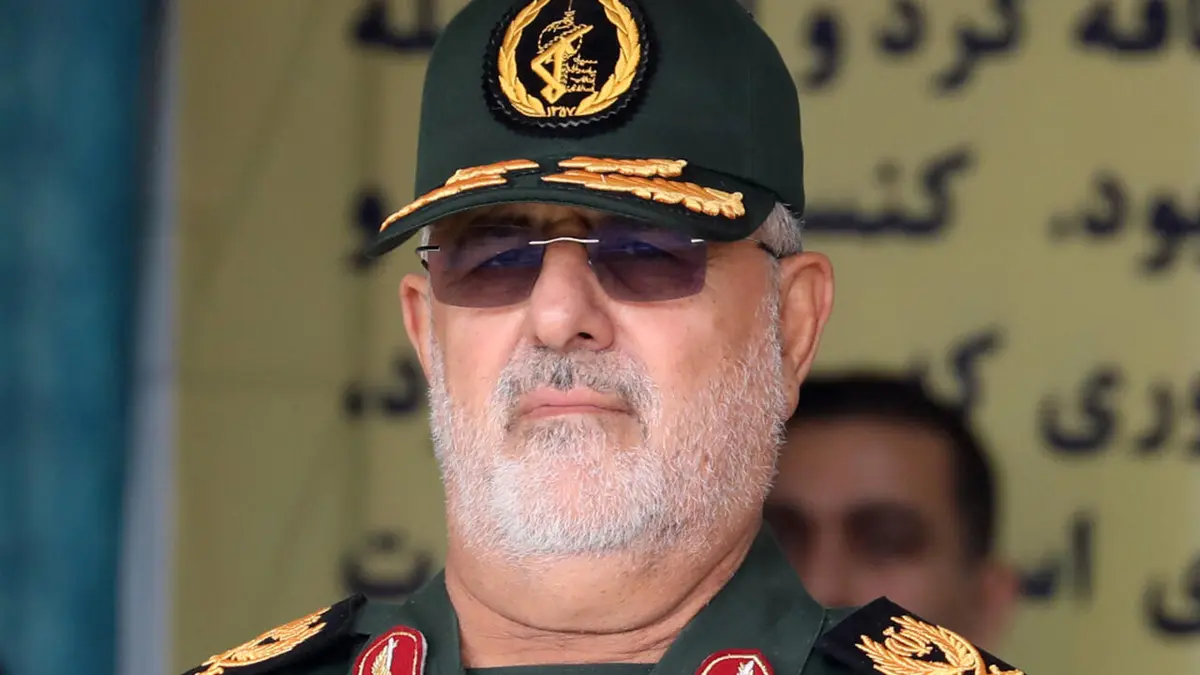 إيران تحذر من أن "إصبعها على الزناد" وترامب يعلن عن توجه "أسطول حربي" نحو الخليج