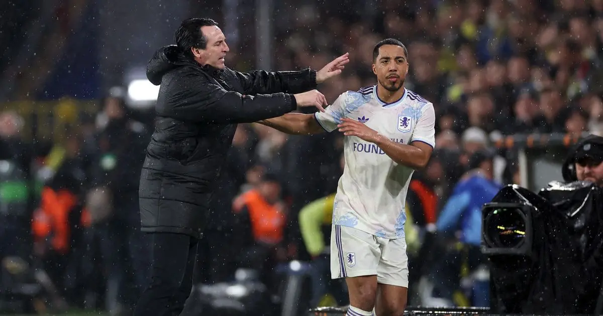 لماذا دفع أوناي إيمري مدرب أستون فيلا "ابنه" يوري تيليمانس؟