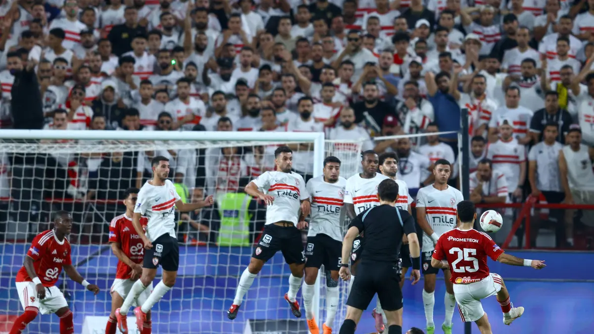 القضية العاشرة.. فيفا يزيد أزمات الزمالك بإيقاف جديد
