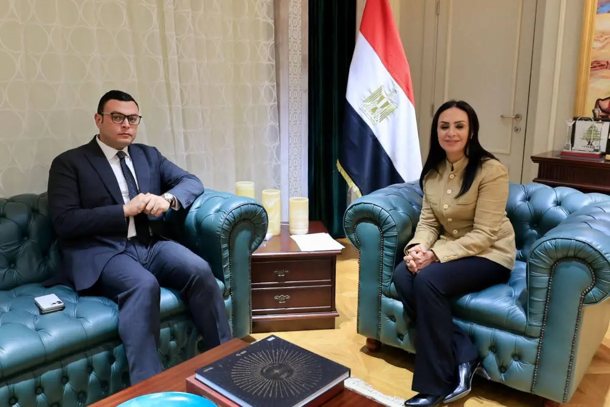 وزيرا التضامن والإسكان يناقشان سبل تيسير إجراءات التراخيص للحضانات - أموال الغد
