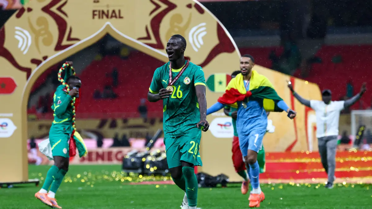 حفيظ دراجي عن موقف "فيفا" و"كاف" من تتويج السنغال: التاريخ لا ينسى