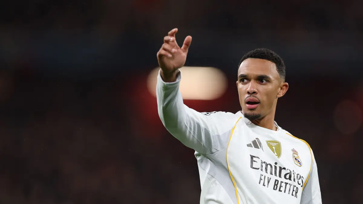 أرنولد إلى مانشستر سيتي؟.. الإعلام المدريدي يكشف حديثه مع أربيلوا