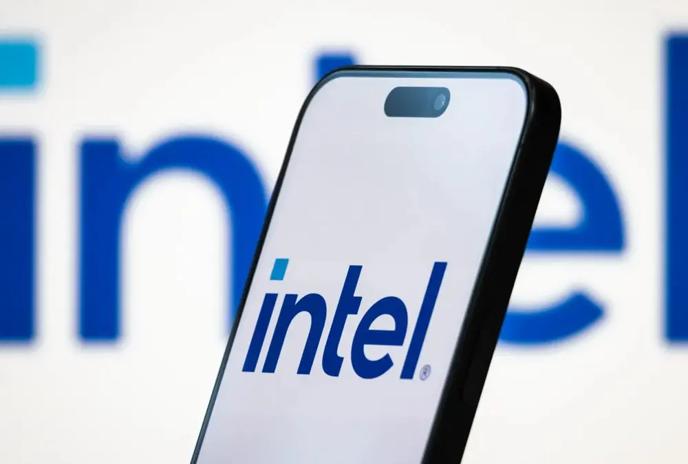 أزمة «إنتل» الكبرى.. كيف تحول «دعم ترامب» من طوق نجاة إلى خيبة أمل؟