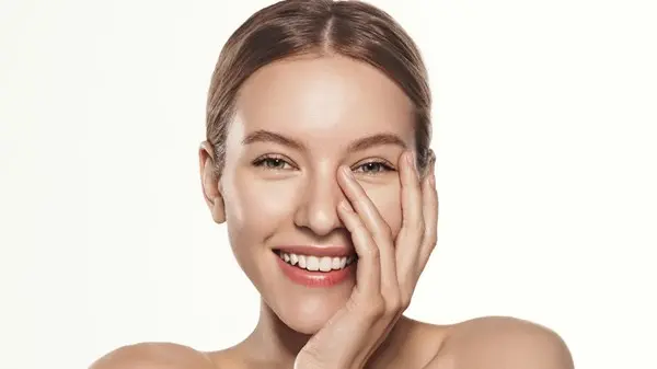 زهرة الخليج - كريمات الكولاجين تتصدر المشهد.. لكن هل هي سر البشرة المشدودة؟