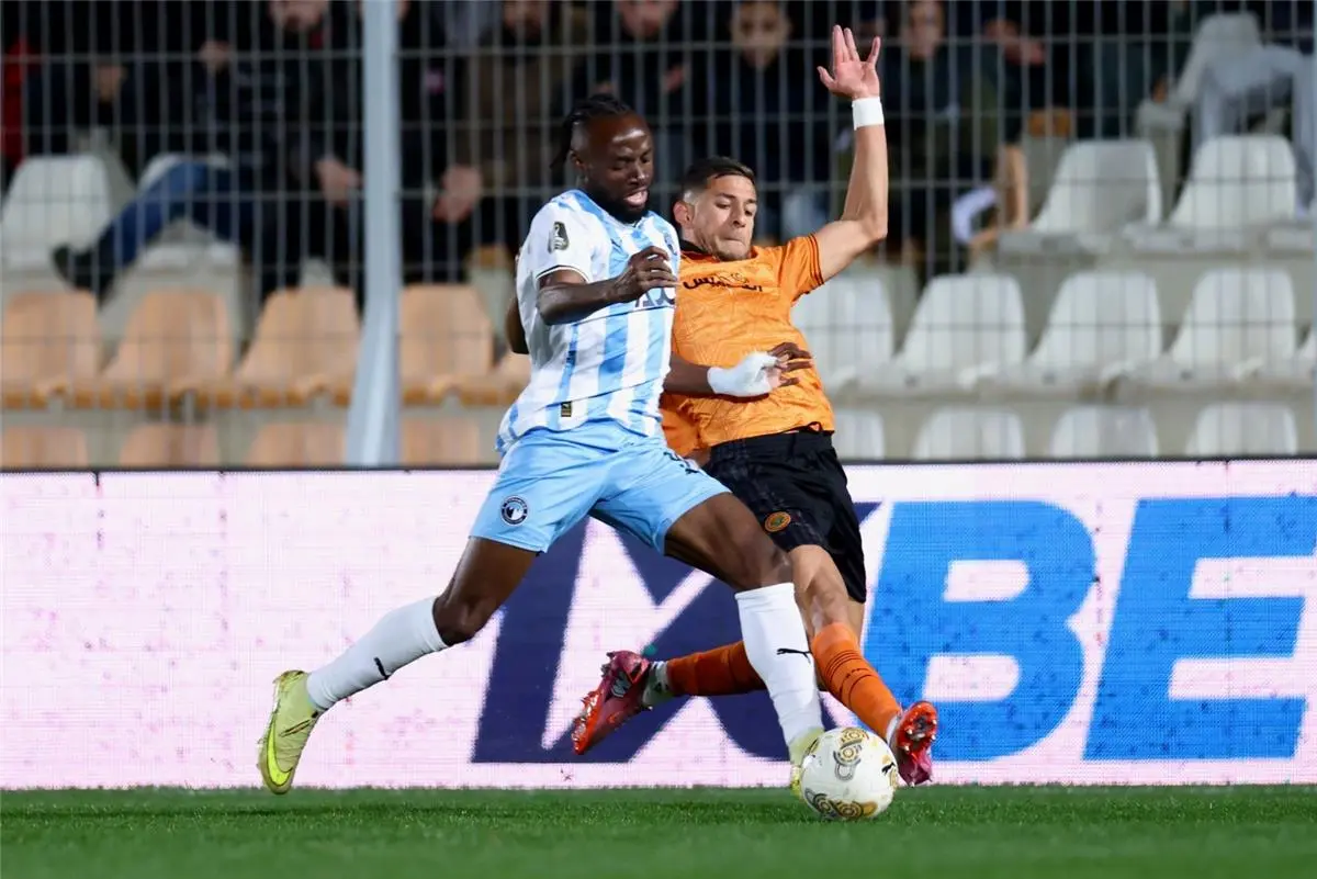 بيراميدز يتعادل سلبيًا مع نهضة بركان خارج الديار في دوري أبطال إفريقيا