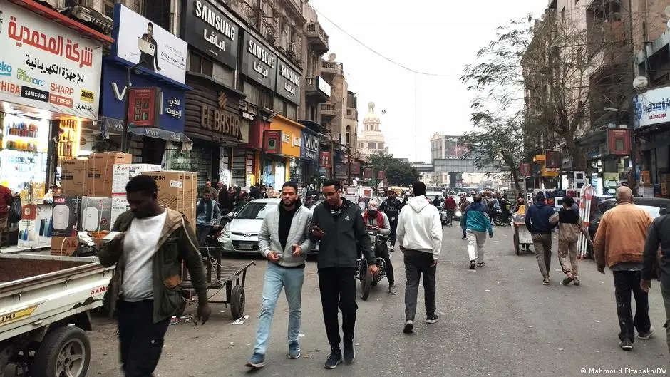 مصر.. إلغاء الإعفاء الجمركي على الهاتف يُشعل الغضب