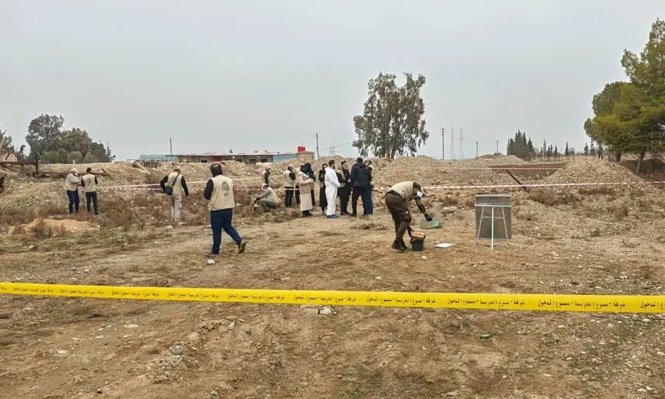 الهيئة الوطنية للمفقودين تعلن الاشتباه بوجود مقبرة جماعية في الرقة