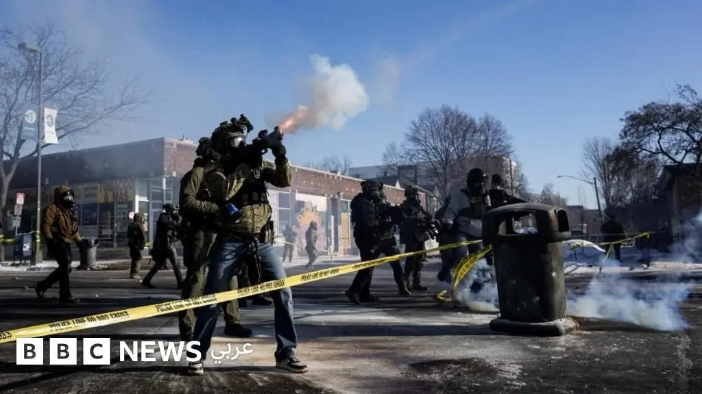 نجوم من هوليوود ينددون بمقتل أليكس بريتي برصاص عناصر فدراليين، وترامب يتهم سلطات الولاية بـ"التحريض" - BBC News عربي