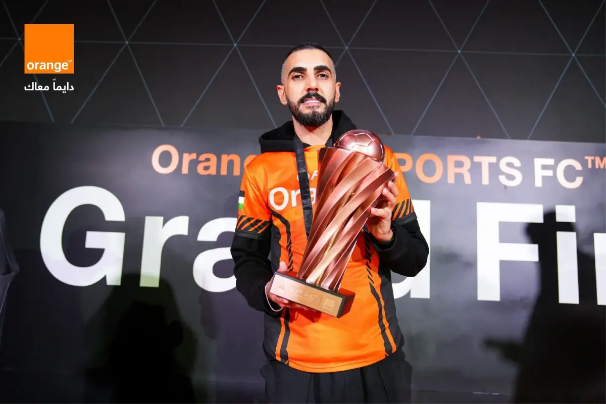 هاشتاق عربي - لاعب أردني يحقق الفوز في نهائي Orange EA SPORTS FC™ 26 المقامة في الدار البيضاء - المغرب