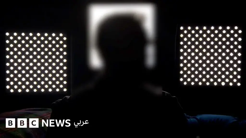"انجذبت إلى عالم سري لممارسة الجنس تحت تأثير المخدرات وحولني إلى زومبي" - BBC News عربي