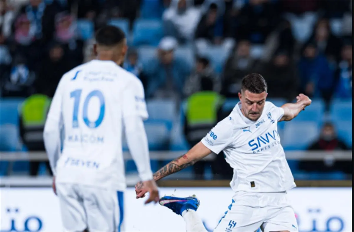 الهلال يسقط في فخ التعادل مع الرياض بـ الدوري السعودي