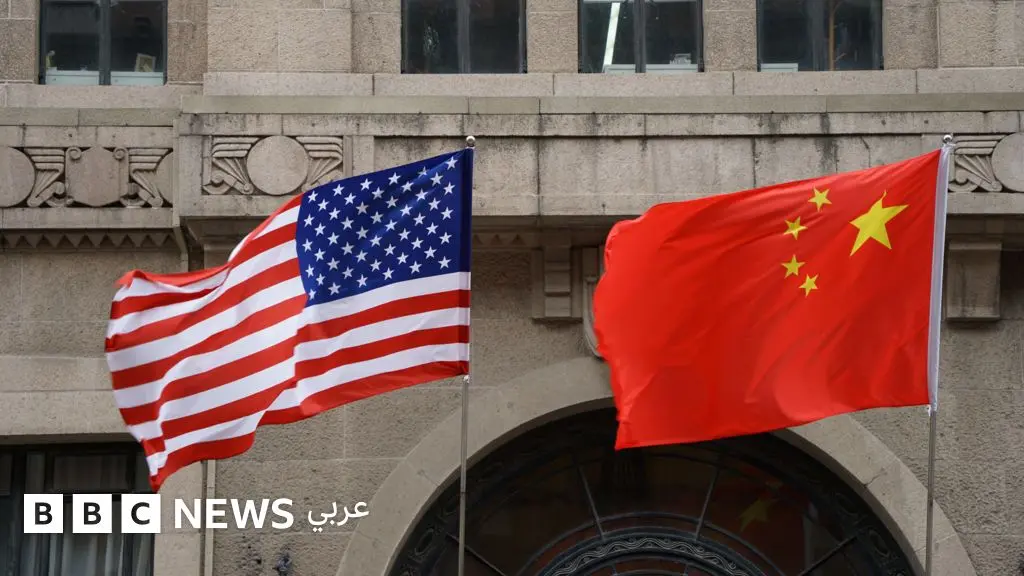 "لا يجب القفز من المقلاة الأمريكية إلى النار الصينية" - مقال في التايمز - BBC News عربي