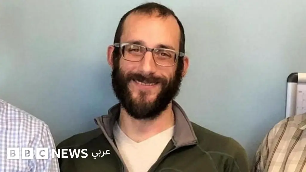 أليكس بريتي: ما الذي نعرفه عن مقتله برصاص عملاء فيدراليين في مينيابوليس؟ - BBC News عربي