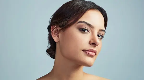 زهرة الخليج - دليل المبتدئات لكيفية إدخال الريتينول في روتين العناية بالبشرة