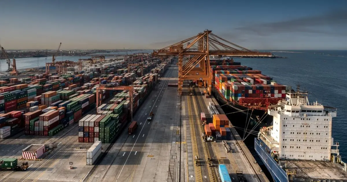 ارتفاع الصادرات السعودية غير البترولية 20.7% في نوفمبر 2025