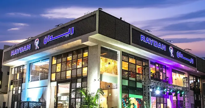 ريدان توقع اتفاقية بيع أحد فروعها بجدة مقابل 8 ملايين ريال.. وإعادة استئجاره