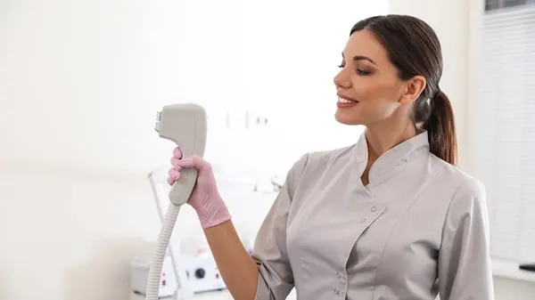 زهرة الخليج - «التخسيس بالضوء».. آخرة صيحات إنقاص الوزن!