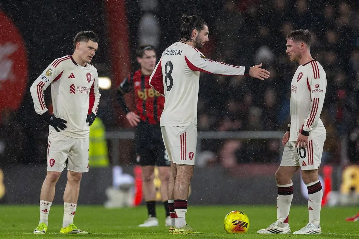 ستيف نيكول ينتقد نجم ليفربول: لعب أسوأ مباراة أمام بورنموث وأعذار سلوت غير منطقية