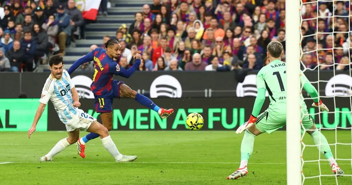 رافينيا يعترف بمعاناة برشلونة في الفوز على أوفييدو