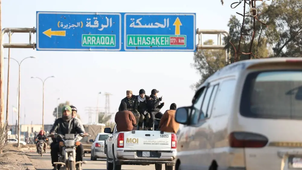 الجيش السوري يعلن فتح ممرين إنسانيين إلى الحسكة وعين العرب