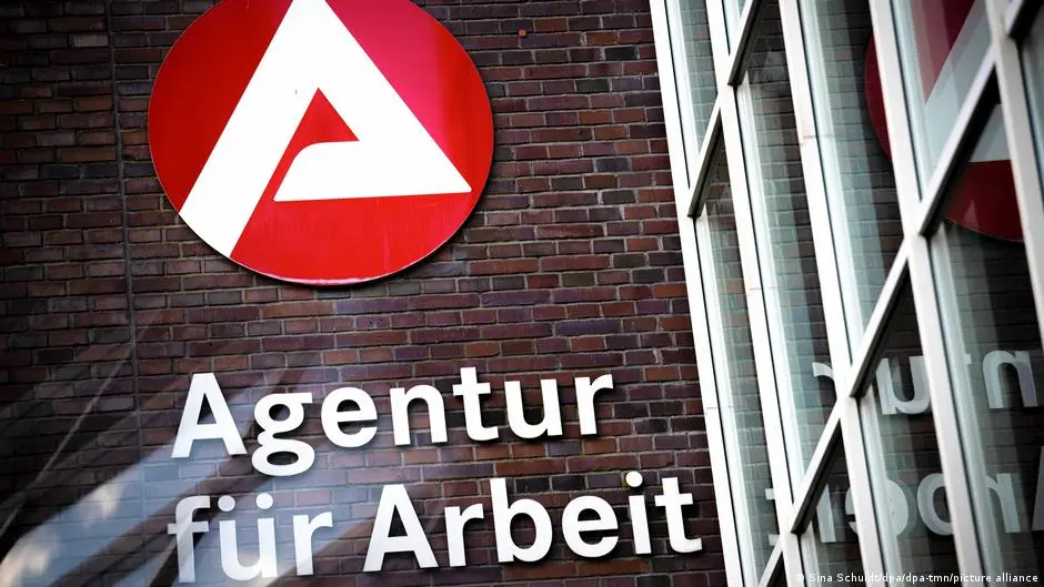 حزب ميرتس يخطط لتقييد الدوام الجزئي في ألمانيا.. ما الأسباب؟