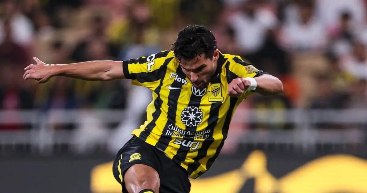 شاهد.. الاتحاد يتقدّم على الأخدود في الشوط الأول بهدفي عوار وكانتي