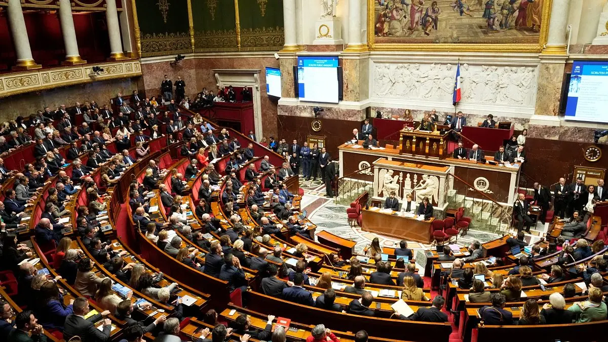 مقترح قانون مكافحة "الأشكال المتجددة من معاداة السامية" في فرنسا يثير انقسامًا سياسيًا