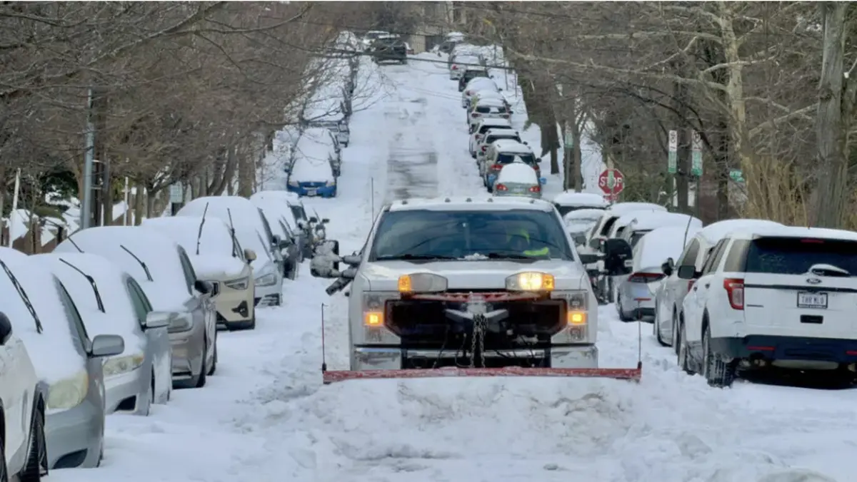 الولايات المتحدة: موجة برد قاسية تتسبب بعشرات الوفيات وانقطاع التيار الكهربائي عن نصف مليون منزل