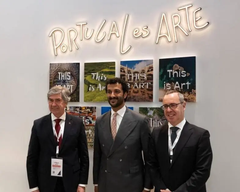 بن طوق: شراكات دولية لترسيخ مكانة الإمارات في القطاع